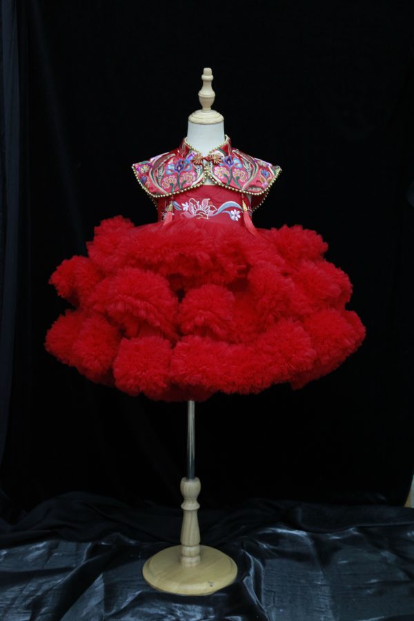 13-1 "Jian Shangyun 2025 New Traditional Chinese Style Evening Dress Series for Birthdays"肩上云2025新品国风礼服系列晚礼生日款 (红色特色款)