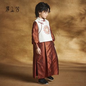 肩上云男童2025秋款马甲长衫两件套中国风原创古装套装汉服演出服Boys' 2025 Autumn Two-piece Set: Vest and Long Shirt, Chinese Style Original Ancient Costume Set, Hanfu Performance Costume