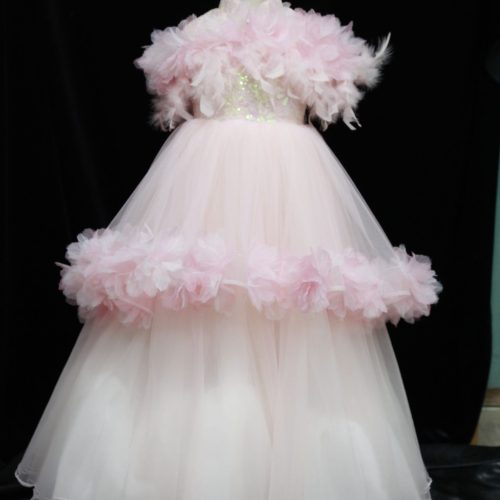 "Jian Shangyun 2025 New Traditional Chinese Style Evening Dress Series for Birthdays"肩上云2025新品国风礼服系列晚礼生日款 (粉色双层花瓣)